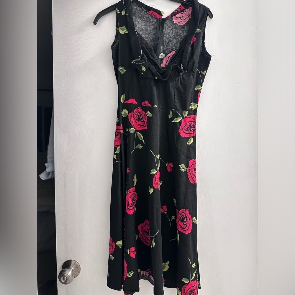 Vintage rose dress in size Small.